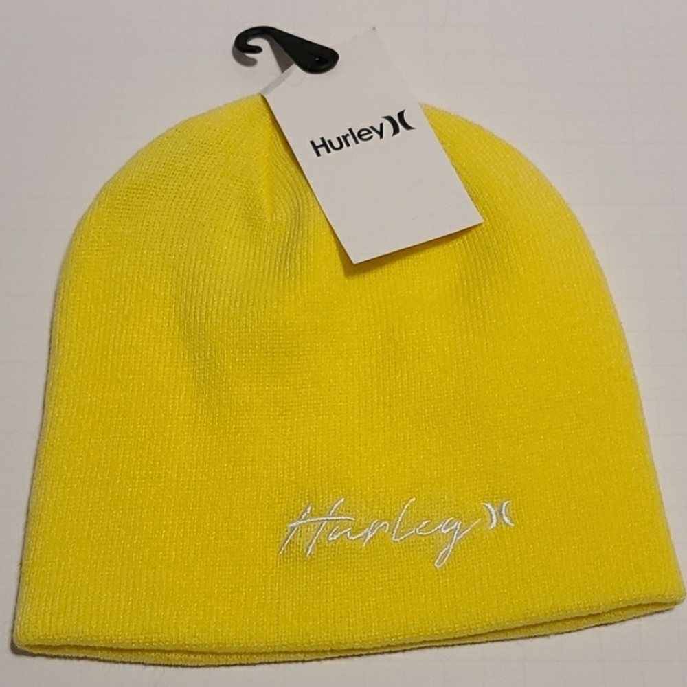 NWT Women's Hurley Script Staple Beanie - Picture 3 of 6